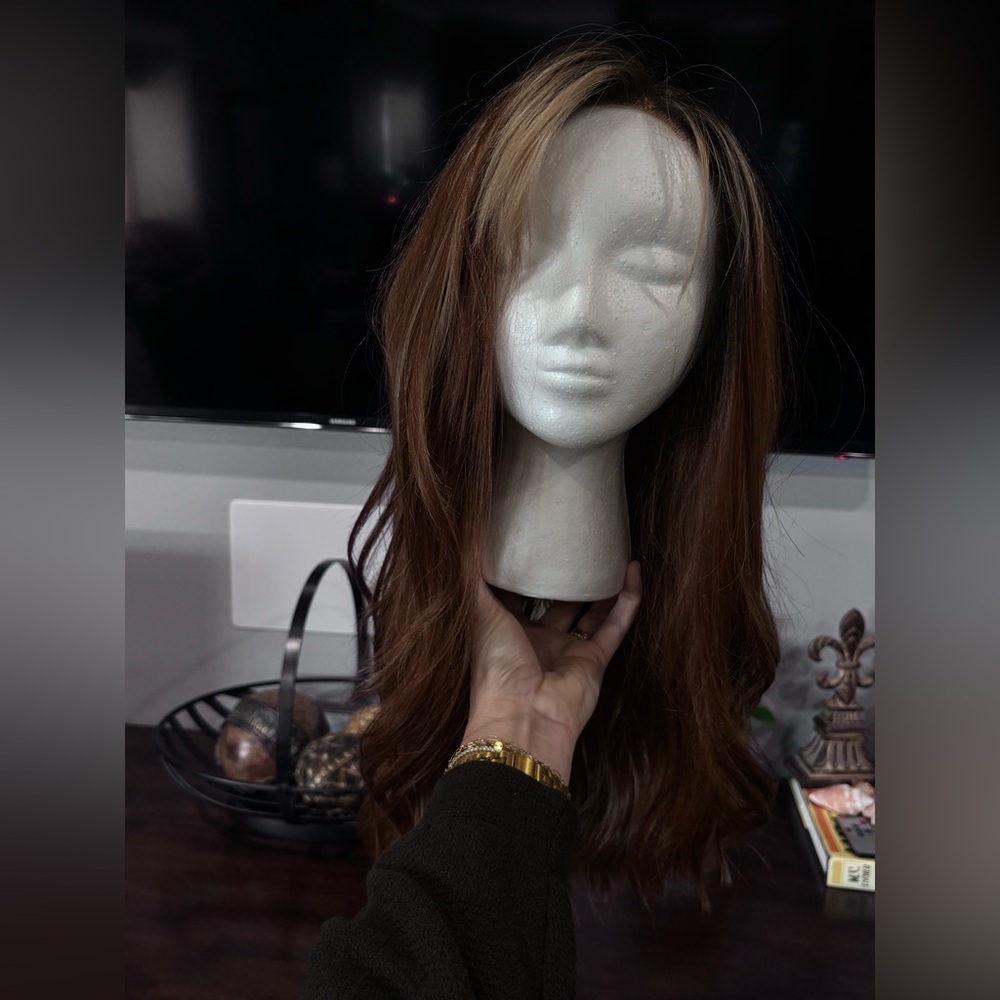 CSC- Elizabeth Cinnamon with Highlights Wig